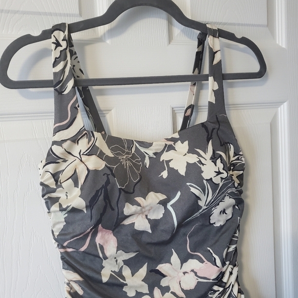 Athleta Aqualuxe Gray Floral Print Ruched Tankini Swim Top - Picture 5 of 10